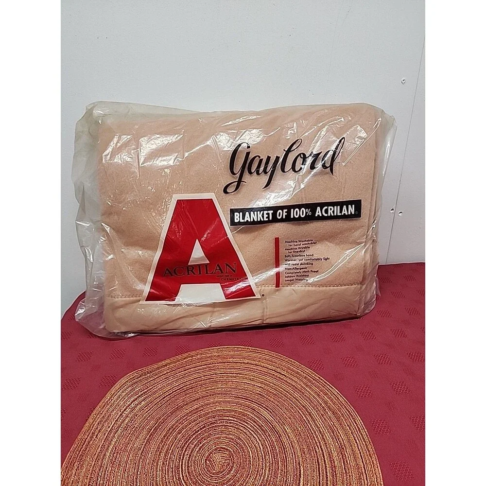 VTG Gaylord's Dept. Store Salmon Color Acrilan Blanket 72 X 90 1960s New W Tags
